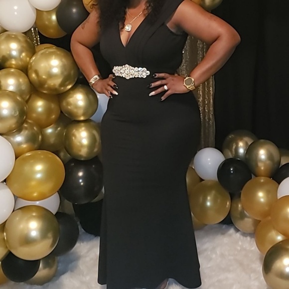 Dresses & Skirts - Dress